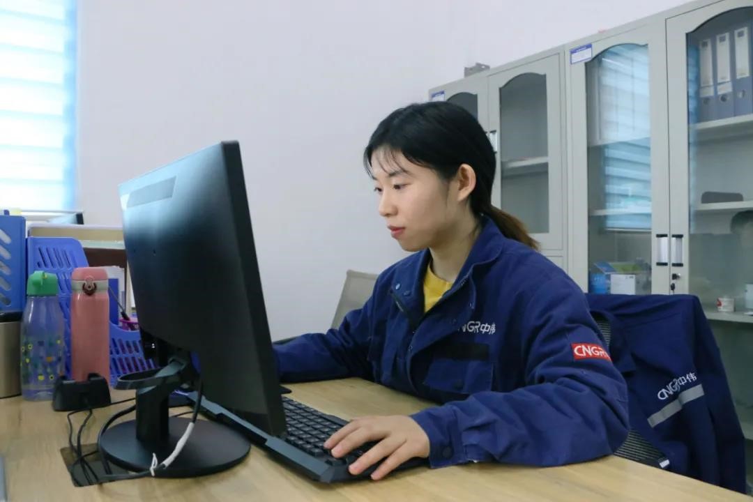 追梦太阳集团tyc1286人丨郭琼：实事求是学能力 后起之秀显担任