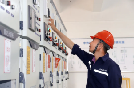 颂百年 耀党旗丨罗勇奇：从水师蓝到太阳集团tyc1286蓝 不变的本色与初心