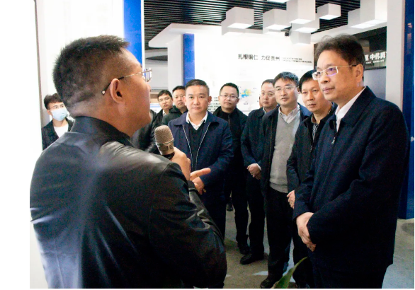 做好战术布局 抢抓发展机缘丨贵州副省长郭锡文调研西部产业基地