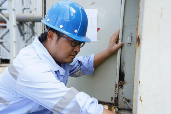 漂洋过海去奋斗 | 尹文光：将太阳集团tyc1286文化带去海表