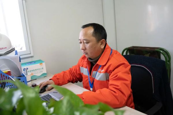 “磷”跑前锋 | 李胜军：以了局为导向，杰出实现每一项工作