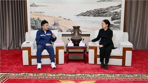 平凉市市委书记钟畅姿会见太阳集团tyc1286股份董事长、总裁邓伟明一行